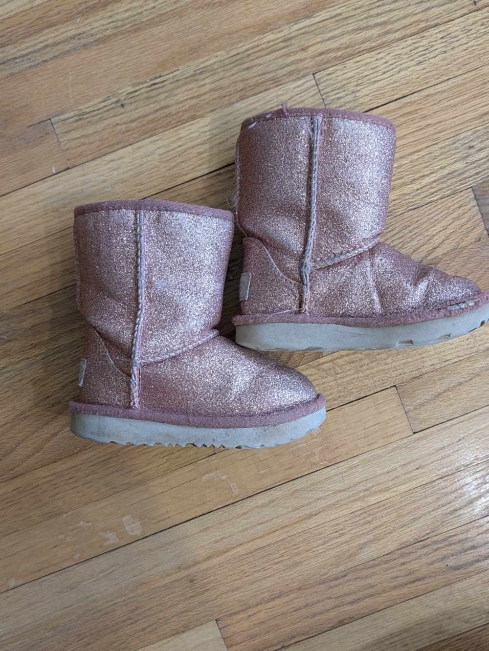 ​UGG Kids Classic Glitter Boots in Rose Gold Pink